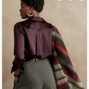 Banana Republic Bliss Silk Button Down